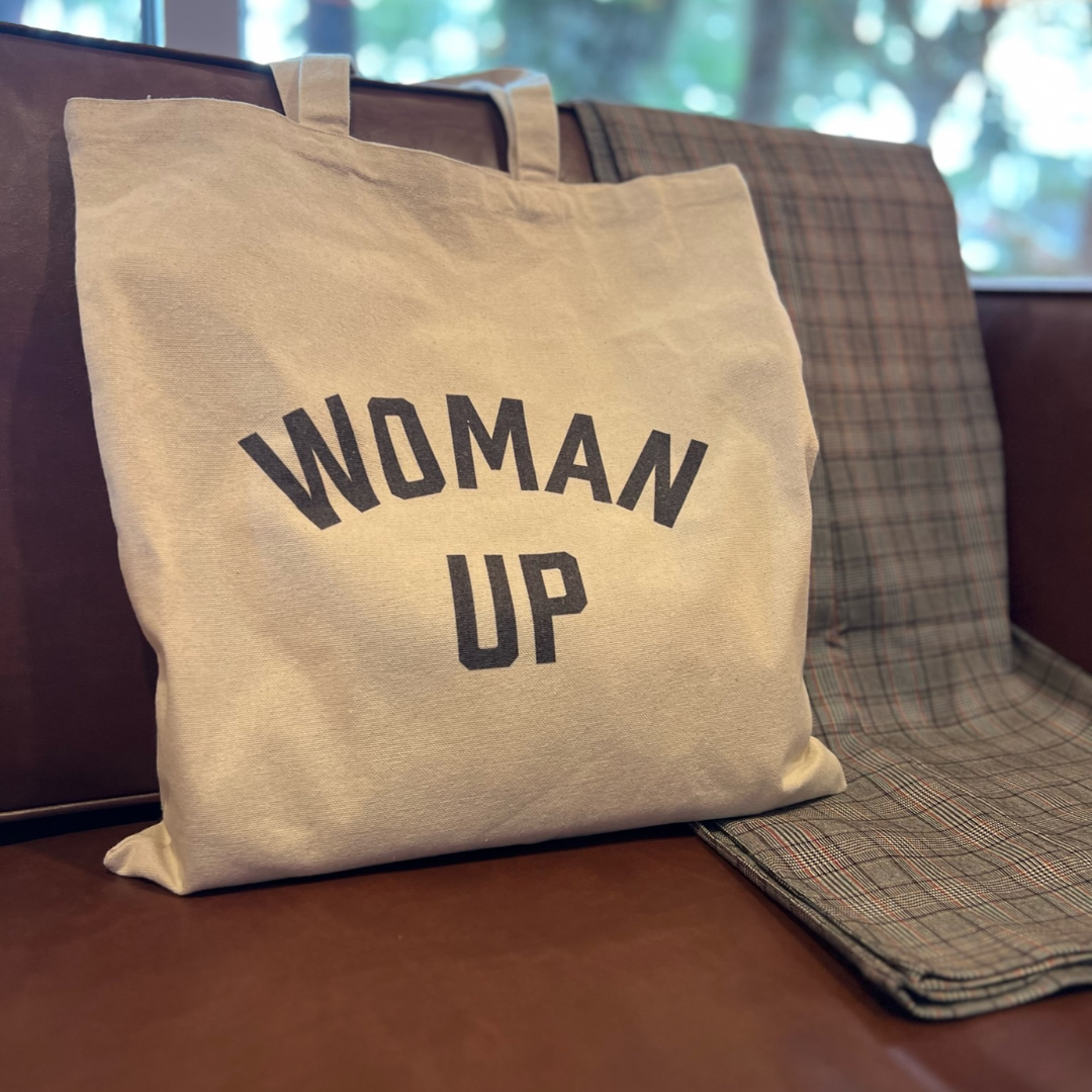 Redefining Power: The Luxie Blue Guide to Womaning-Up